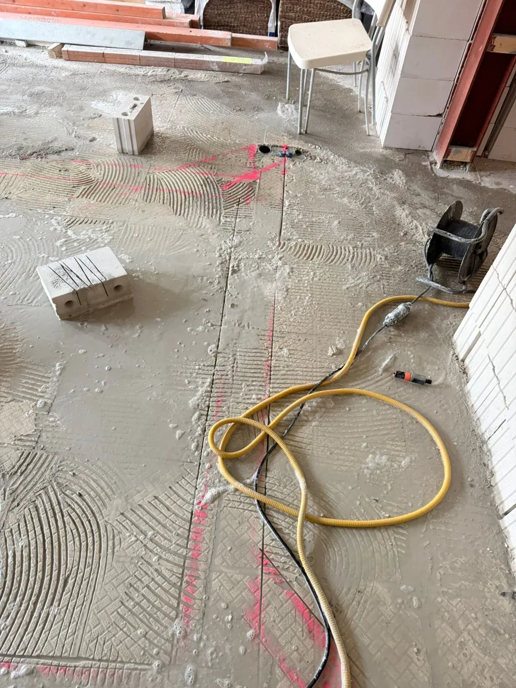 Betonzagen Eindhoven &mdash; zaagsneden in de betonvloer met de vloerzaag