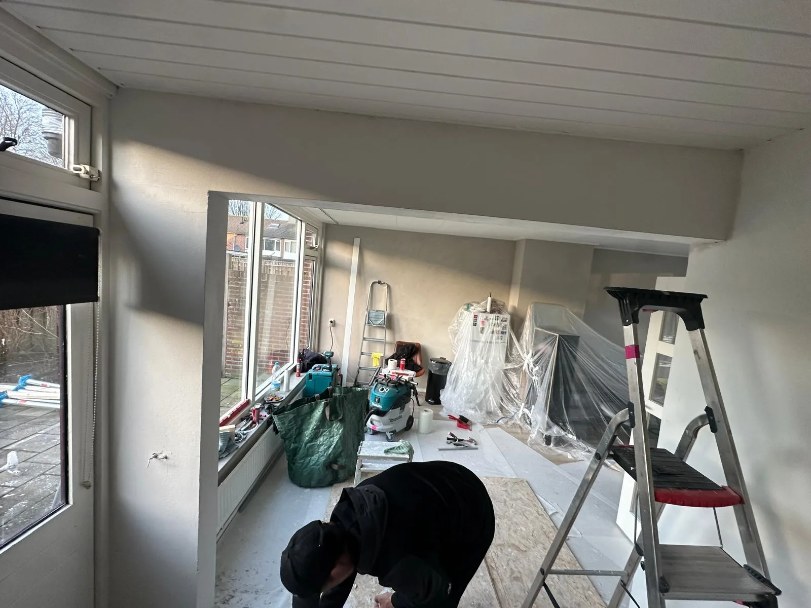 Keuken doorbraak resultaat stucklaar afgewerkt Boorkoning