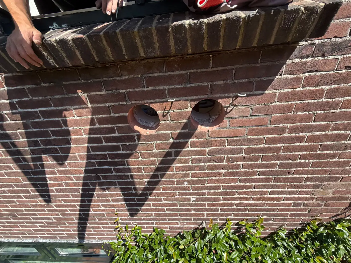 Twee monoblock doorvoeren in de gevel in Uden