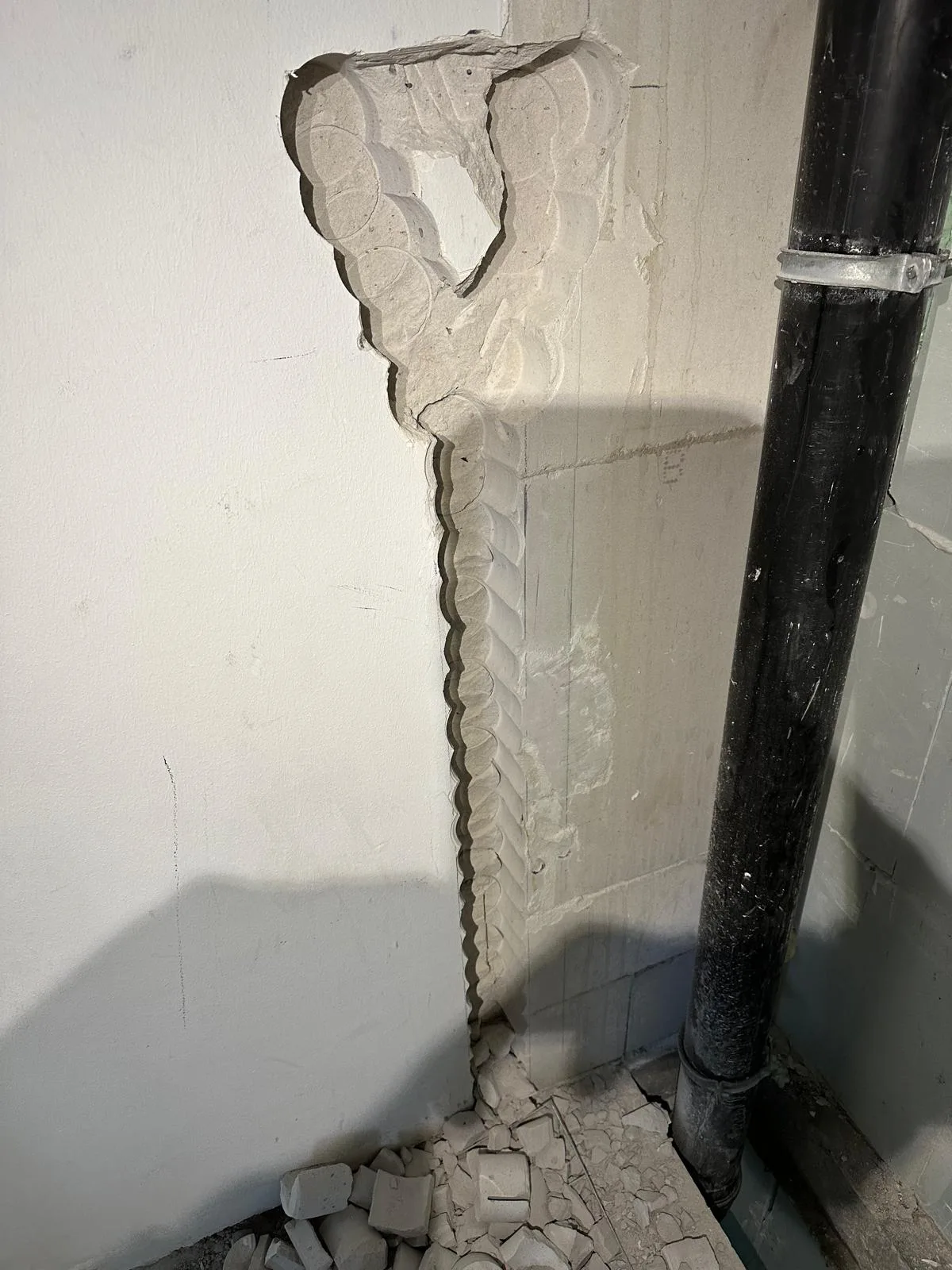 Leidingsleuf frezen Uden -- wandsleuf 20x40mm