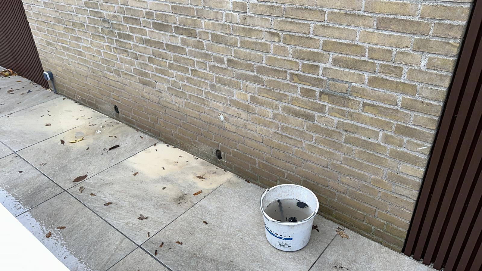 Ventilatie gat in sokkel