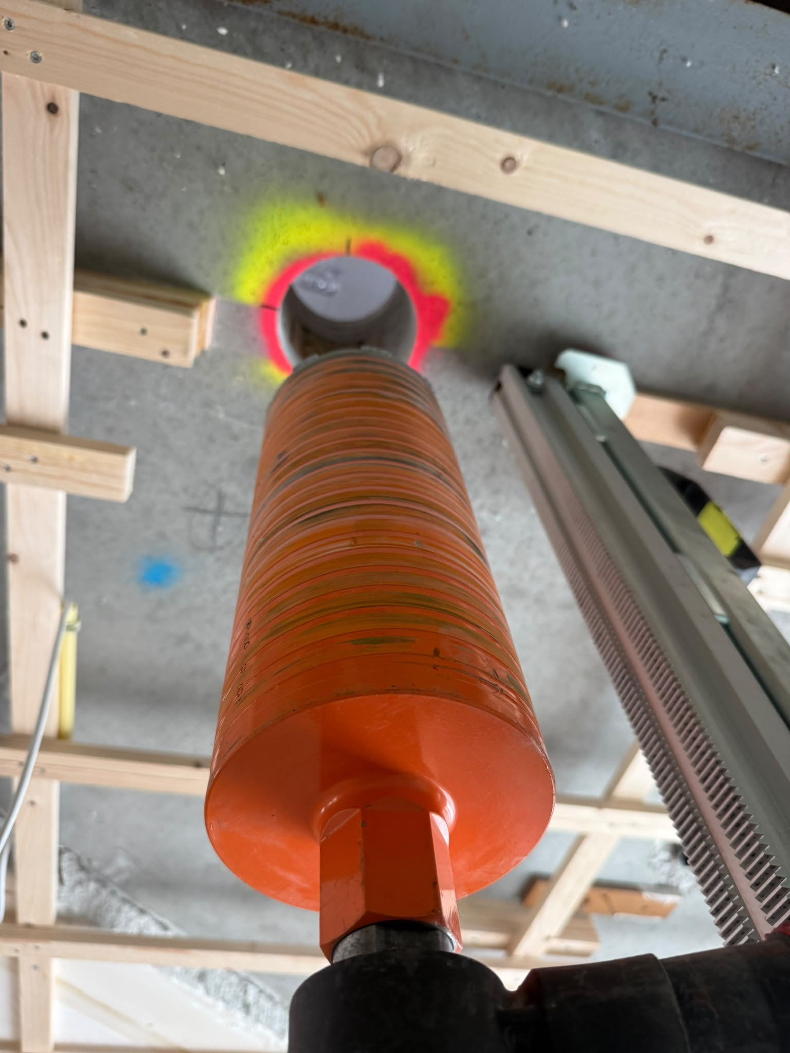 WTW kernboring betonnen plafond Veldhoven — Boorkoning