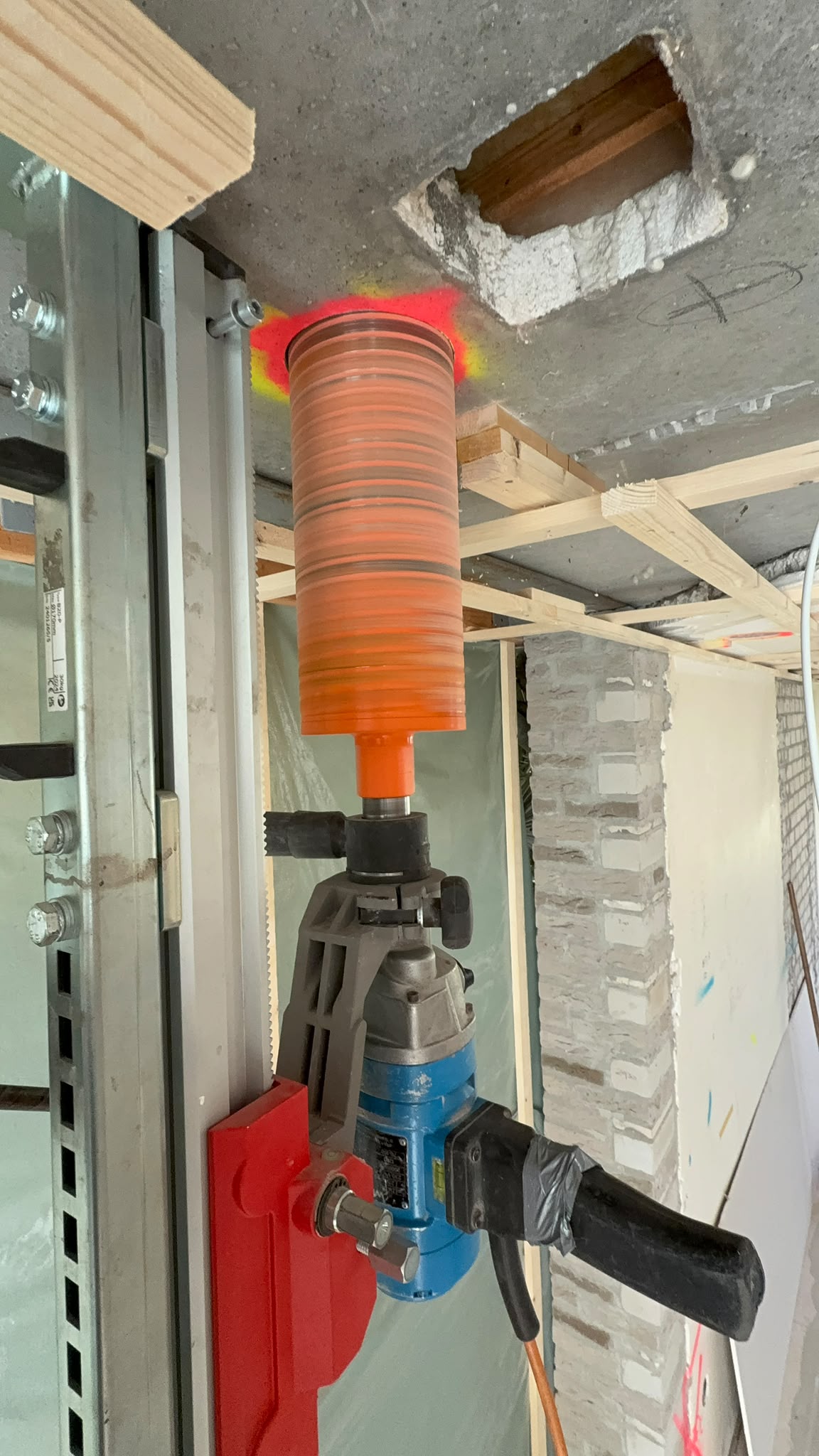 WTW boringen Veldhoven afgewerkt — kernboring beton plafond Boorkoning