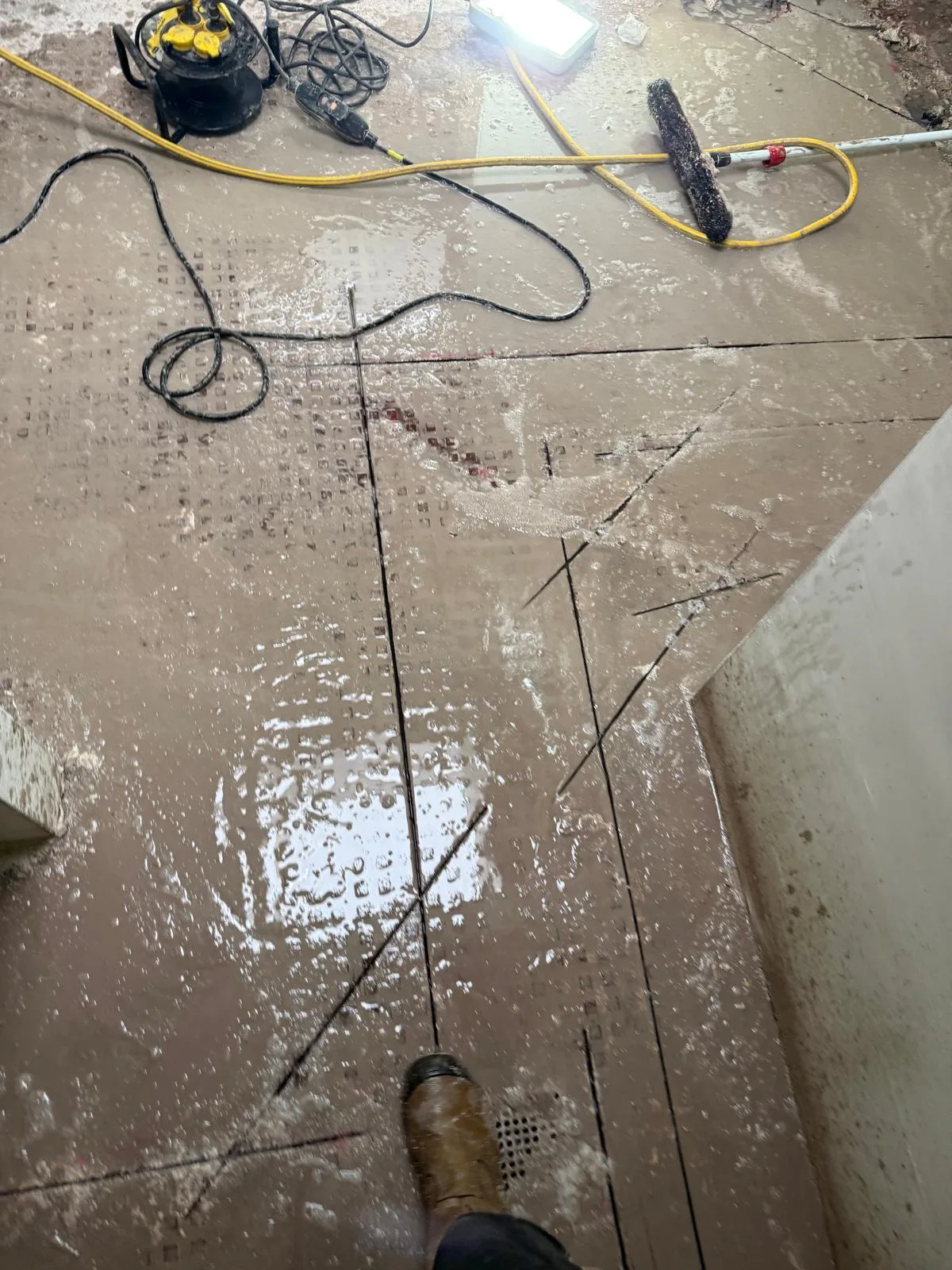 Beton zagen Woensel -- opening zagen voor kozijn